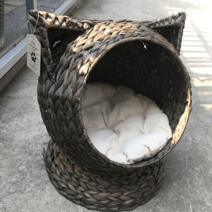 Water Hyacinth Pet House With Iron Frame & Cushion
